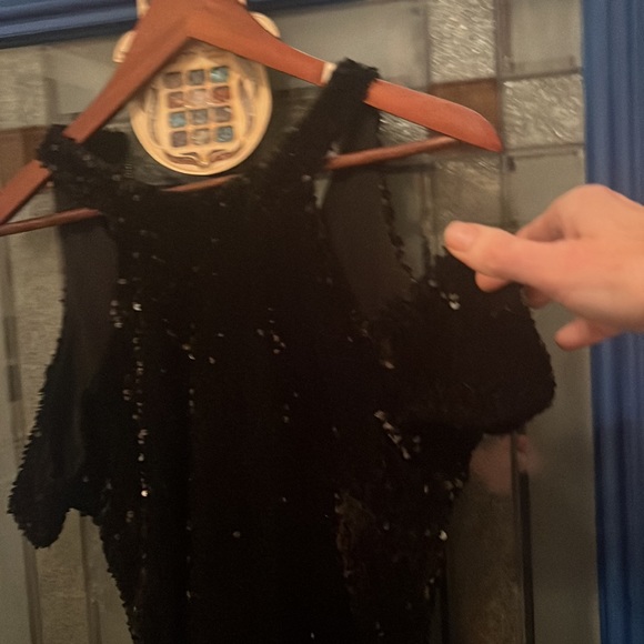 Black dress Boston popper all sequence fitted mini size 4, 100% polyester lining - Picture 2 of 2